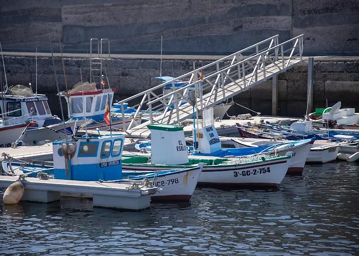 Beach Family By Holidayshome *