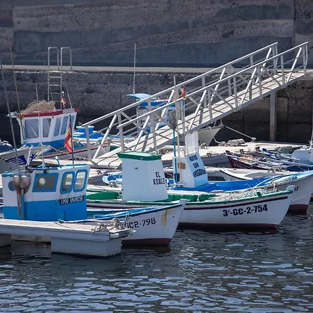 Beach Family By Holidayshome *